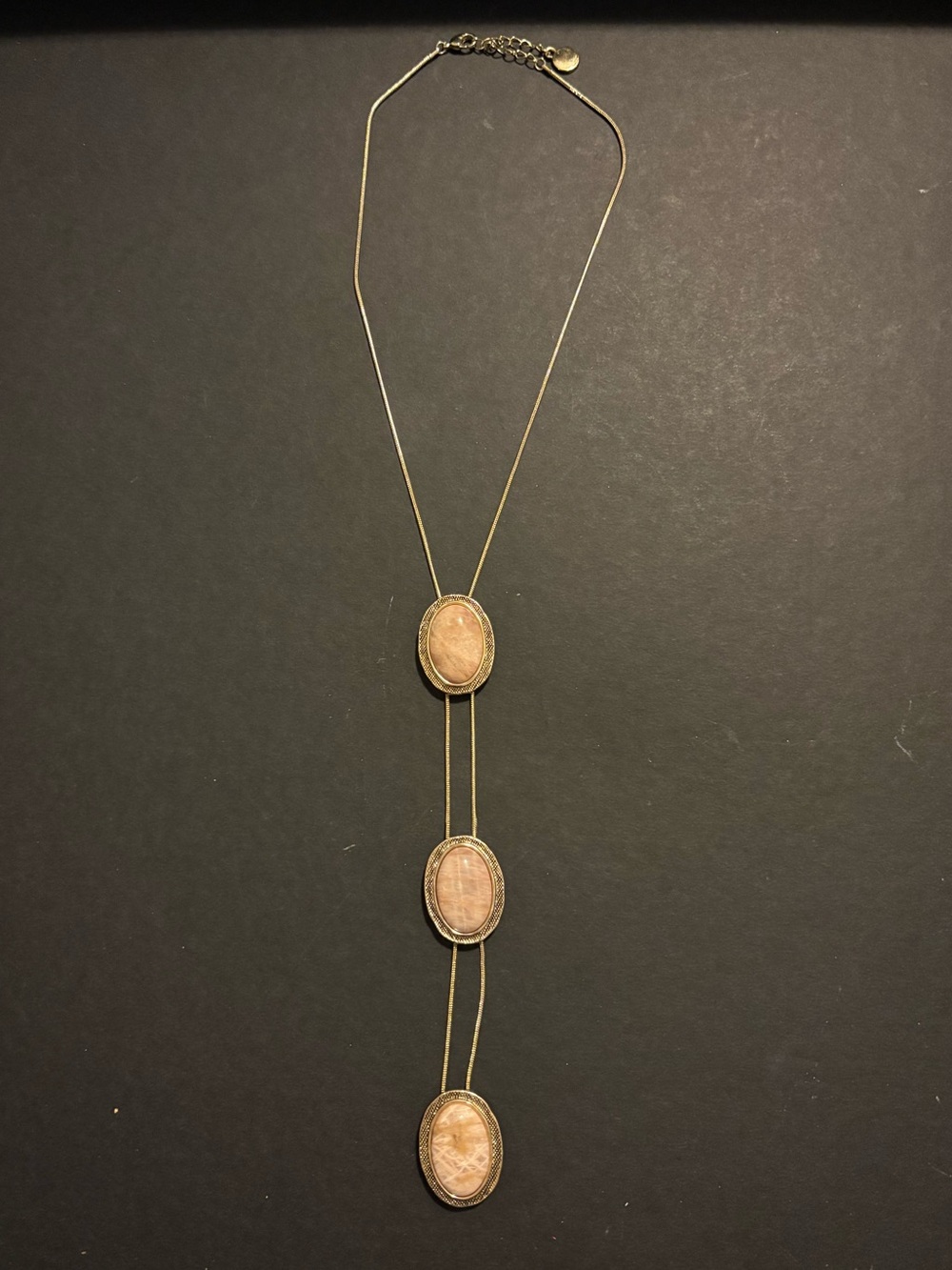 Tanta Crosshatch 3 Tier Bolo Pendant in Cabochon